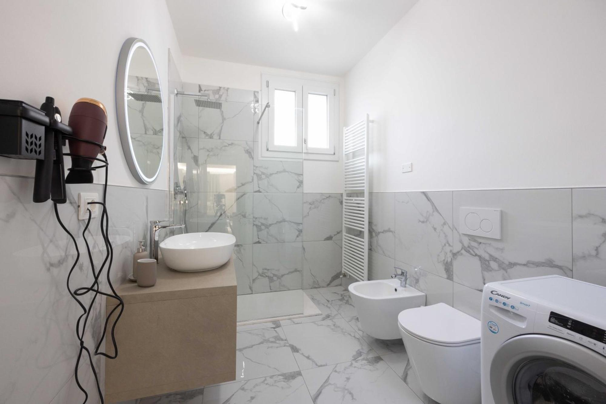 Superior Apartment Station โบโลญญา ภายนอก รูปภาพ